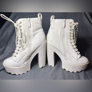 Breckelles Chunky Platform Ultra High Block Heel Side Zipper Size 8.5 EPC